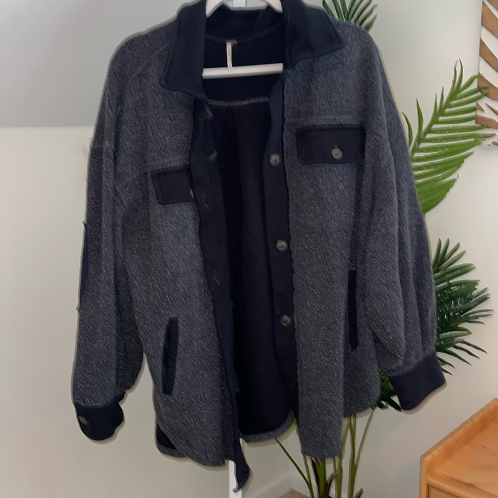 Free People‎ Ruby Shacket - Picture 3 of 7